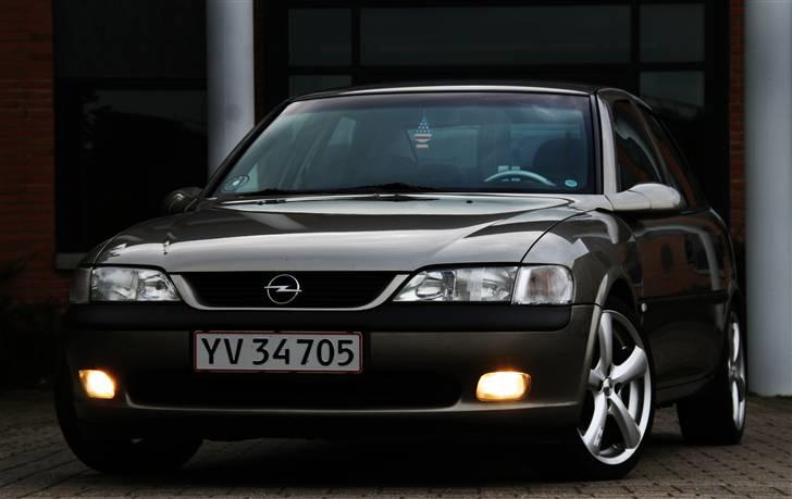 Opel Vectra B 1.8 *Solgt* billede 1