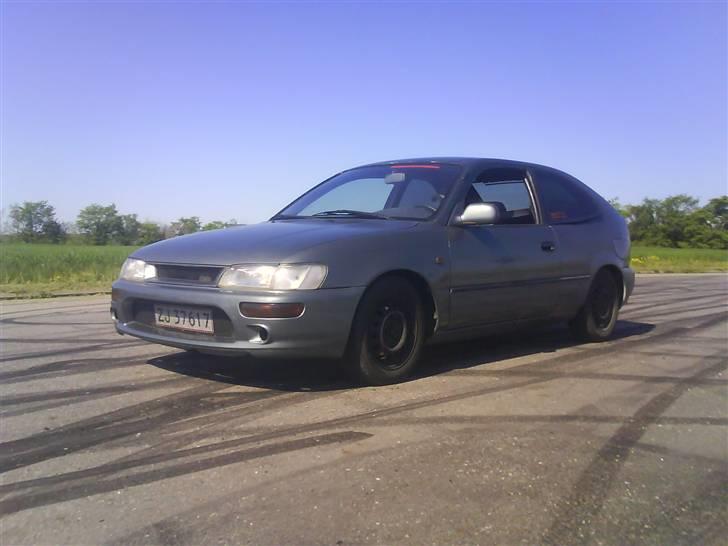 Toyota corolla e10 1,3  billede 1
