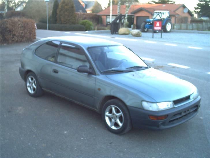 Toyota corolla e10 1,3  billede 3