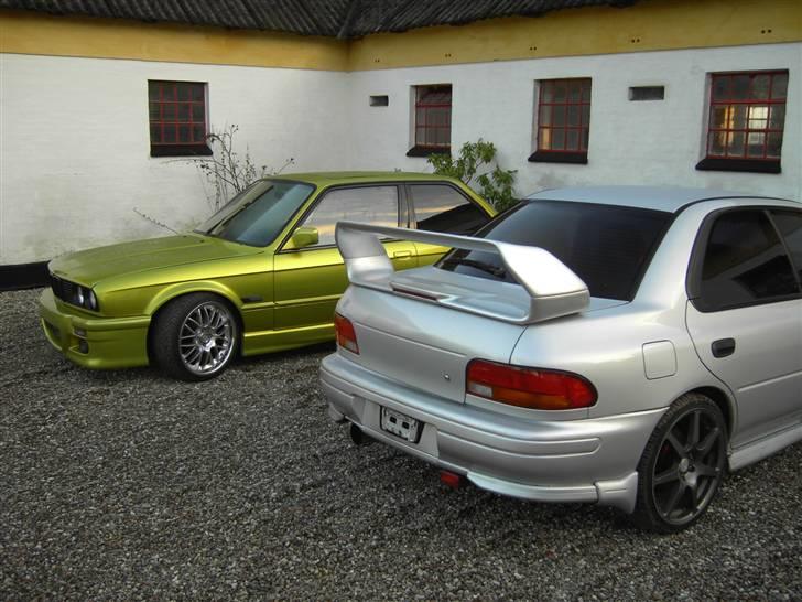 Subaru Impreza - SOLGT - skal lige tilføjes at bmw´n i baggrunden stadig er til salg :) billede 2