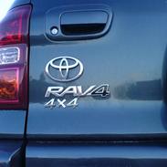 Toyota RAV4 D-4D 4X4 van wave