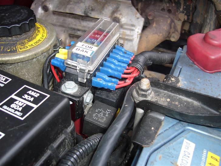 Toyota Hilux  - Sikringer til alt ekstra lys/Radio osv billede 11