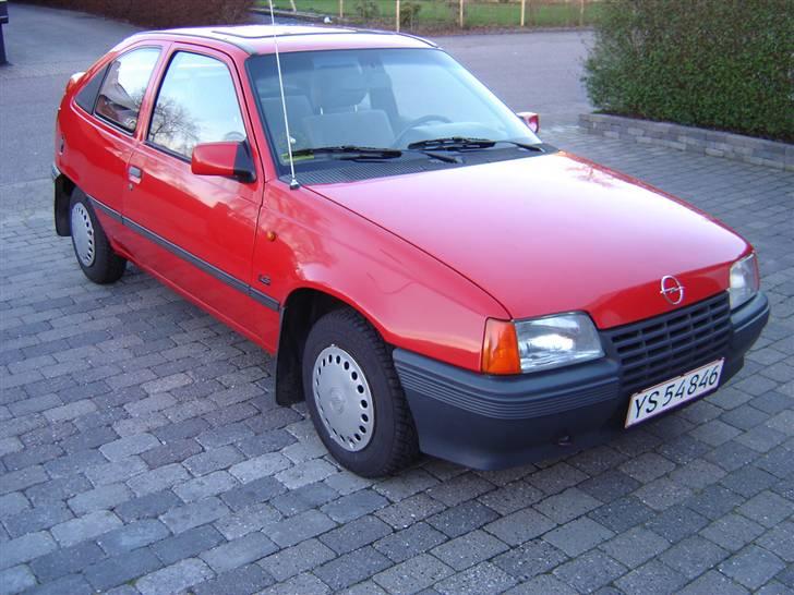 Opel Kadett E- SOLGT billede 1