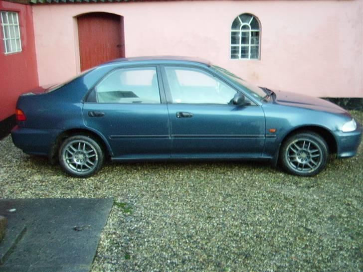 Honda Civic Vei V-tec E Solgt billede 9