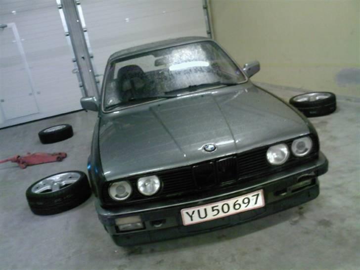 BMW projekt e30 335 SOLGT - standard og grim indtil videre billede 11