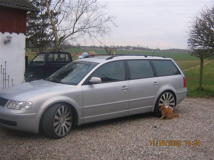 VW Passat 1,8 high (SOLGT) billede 1