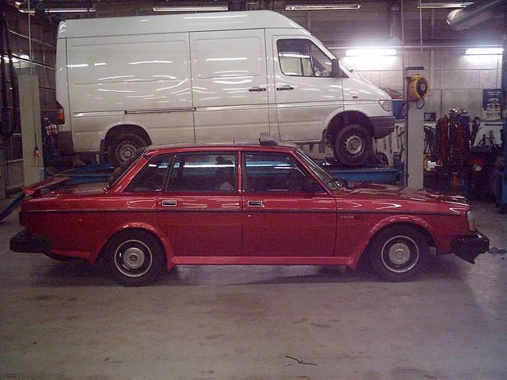 Volvo 264 GLE (Solgt) billede 9