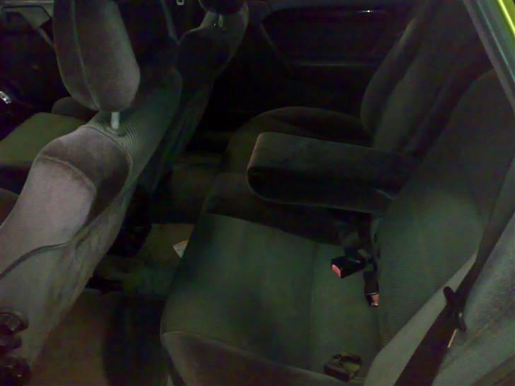 Opel Vectra 2000 Turbo *SOLGT* - Kabinen efter en meget tiltrængt klargøring :-) billede 10