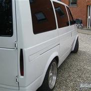Chevrolet Astro