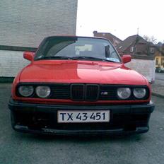 BMW E30 320i *Solgt*