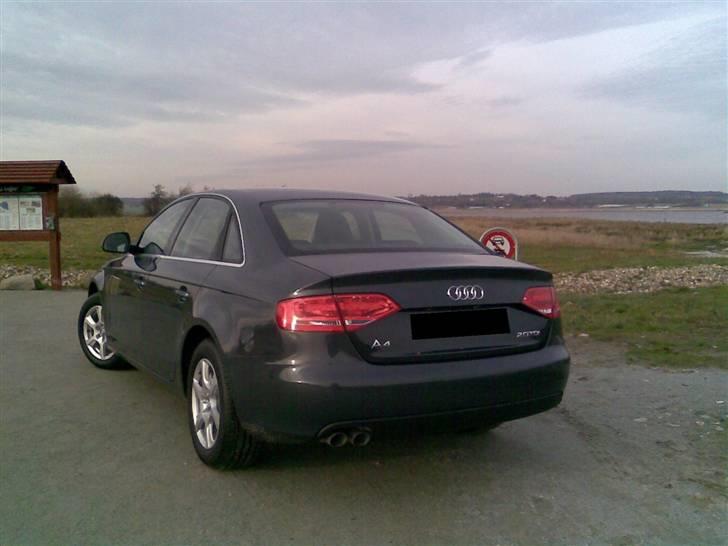 Audi A4 2,0 TDI NY MODEL SOLGT billede 2