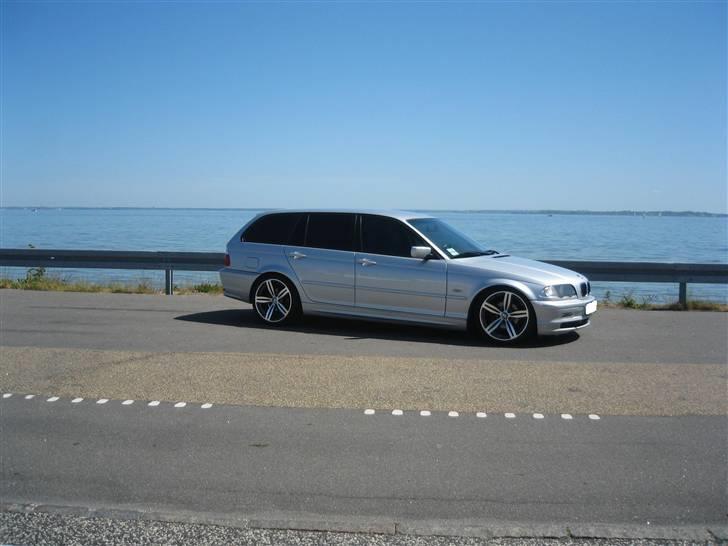 BMW 320D Stept Touring billede 2