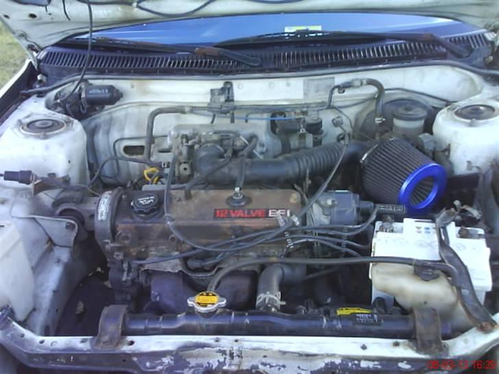 Toyota corolla..Rolla_pige solgt - her der den vild vild motor...... hehe billede 16