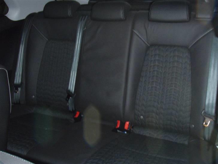 Kia pro-cee'd Sport - Bagsæder med god plads- også med delvist sort hud billede 6