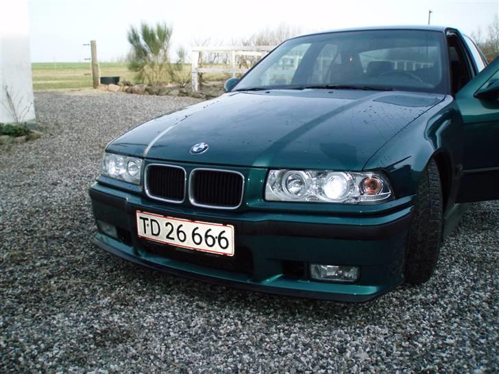 BMW 320i E36 SOLGT billede 9