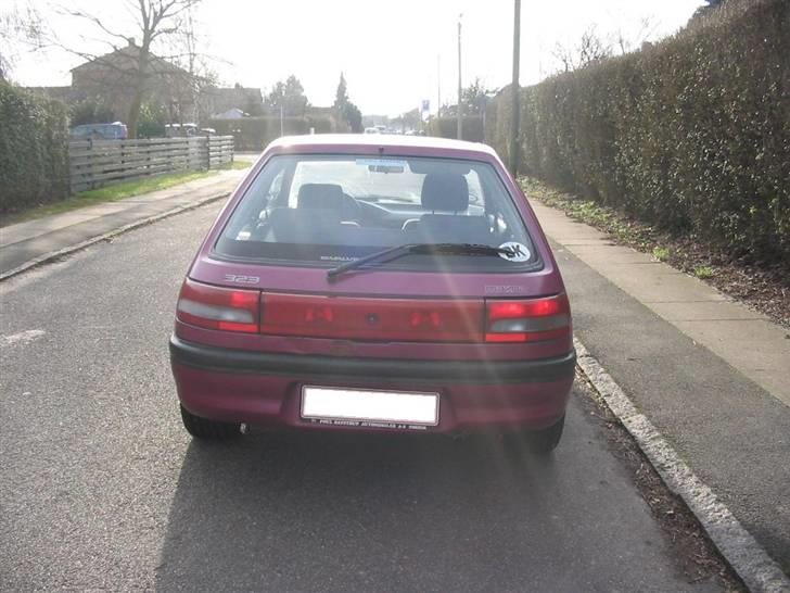 Mazda 323 Solgt! billede 3