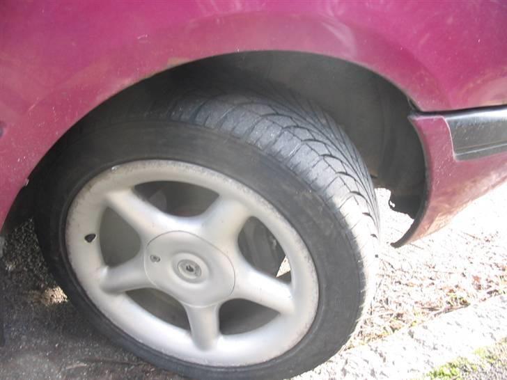 Mazda 323 Solgt! billede 17