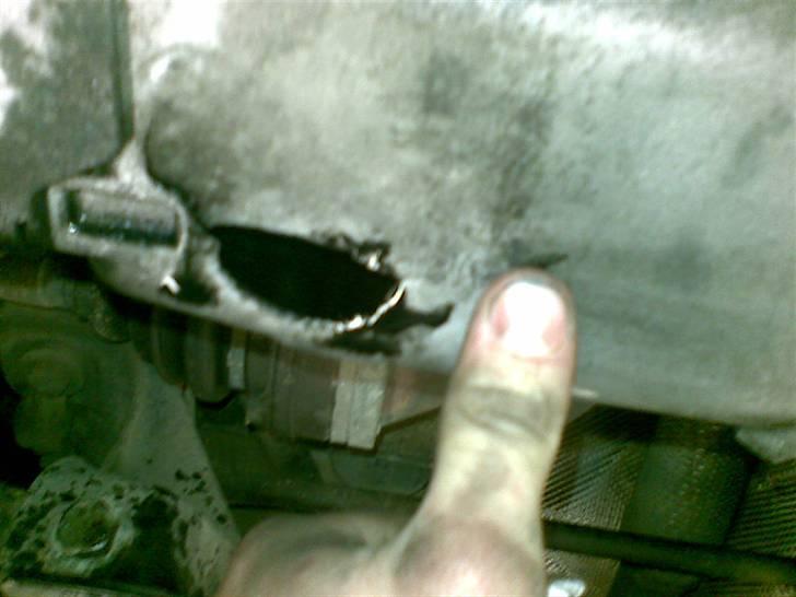 VW Sharan "Solgt" - JA, skønhed koster!! Ramte et hul så det kostede li et bundkar!  billede 19