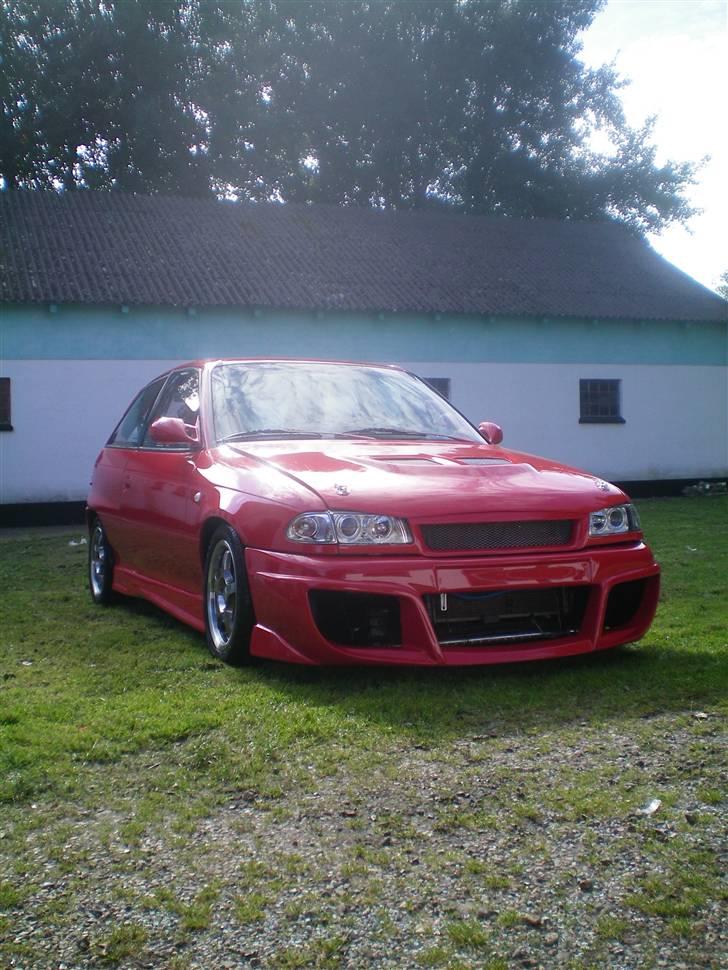 Opel Astra F Sælges i stumper. - Nyt. billede 1