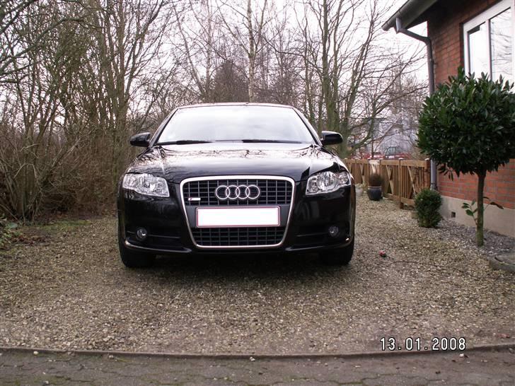 Audi A4 2,0 TDI S-Line billede 4