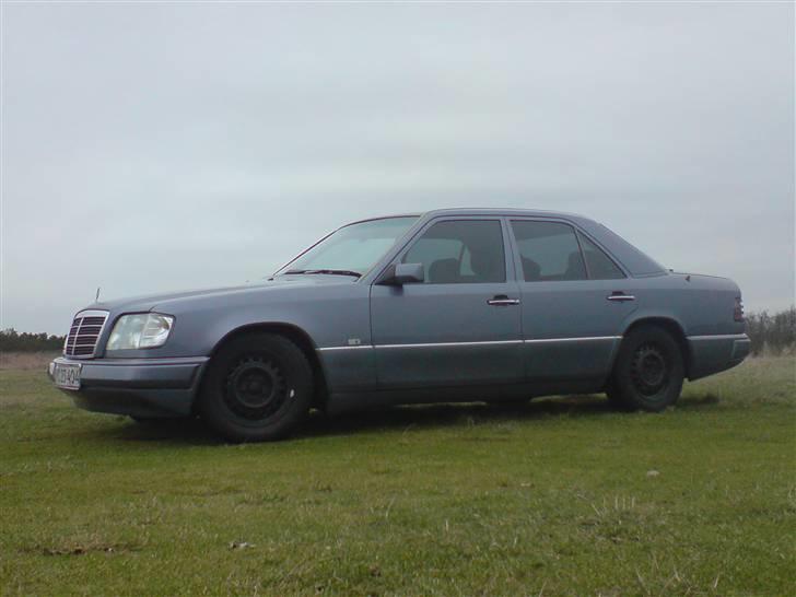 Mercedes Benz E-klasse W124 250D-SOLGT- billede 2