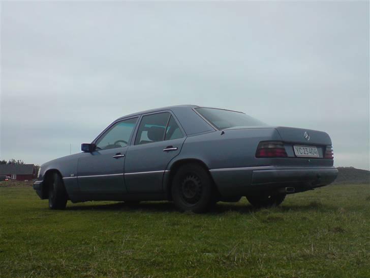 Mercedes Benz E-klasse W124 250D-SOLGT- billede 3