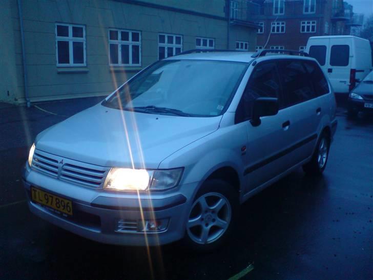 Mitsubishi Space Wagon 2,4 (solgt) billede 1