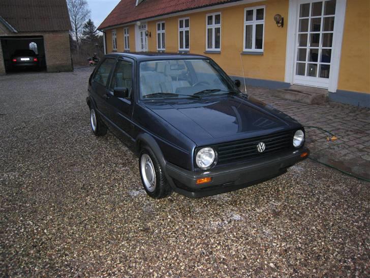 VW Golf - Sådan så den ud da jeg hentede den :) billede 4