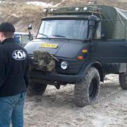 Mercedes Benz unimog 416