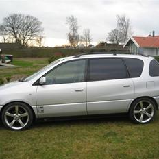 Toyota Sportsvan (SOLGT)