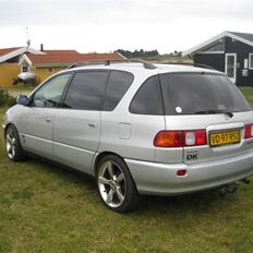 Toyota Sportsvan (SOLGT)