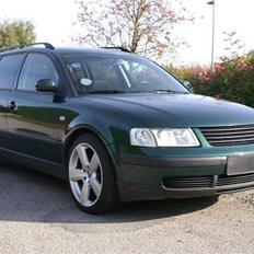 VW Passat st car