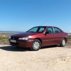 Peugeot 406 1.8i - Totalskadet