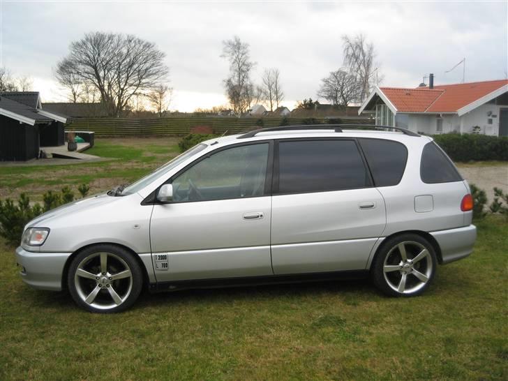 Toyota Sportsvan (SOLGT) - Har pt kun dette billede billede 1