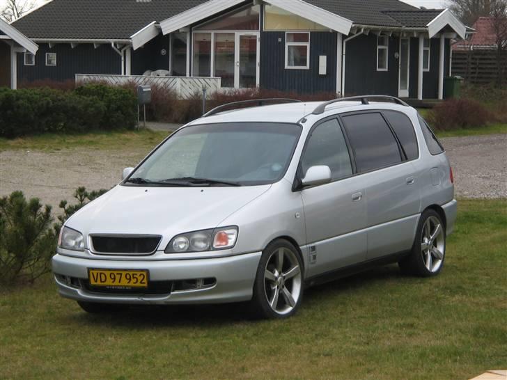 Toyota Sportsvan (SOLGT) billede 2