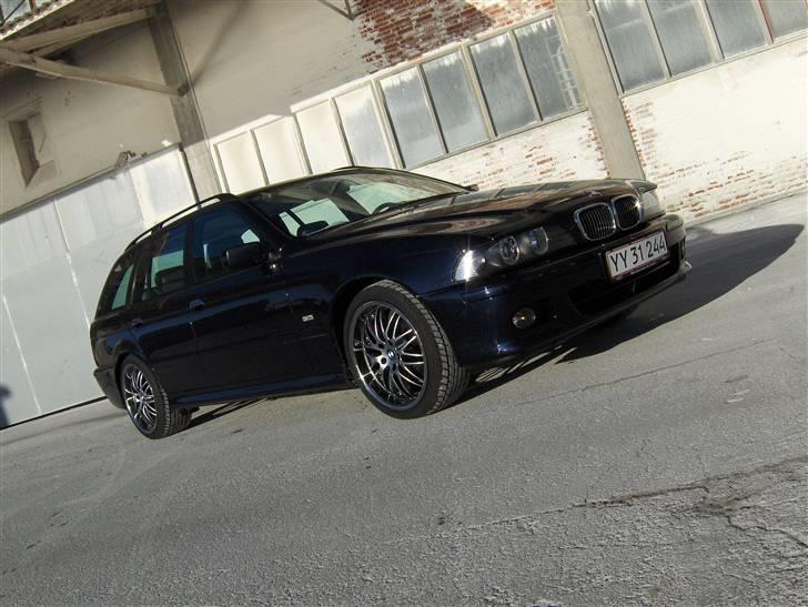 BMW 530 D Touring billede 1