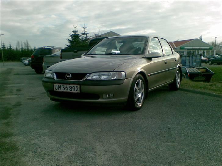 Opel vectra b 1,8 16v solgt! - da jeg købte den billede 2