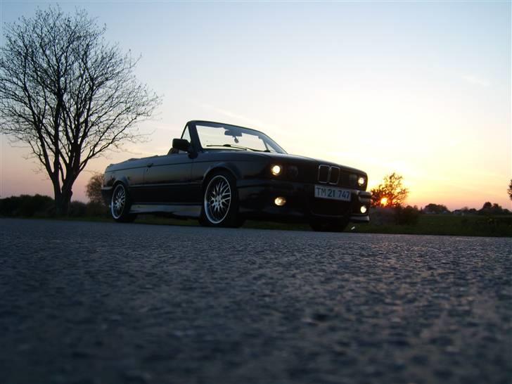 BMW E30 320 Cabrio - SOLGT billede 1