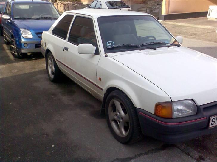 Ford escort solgt billede 2
