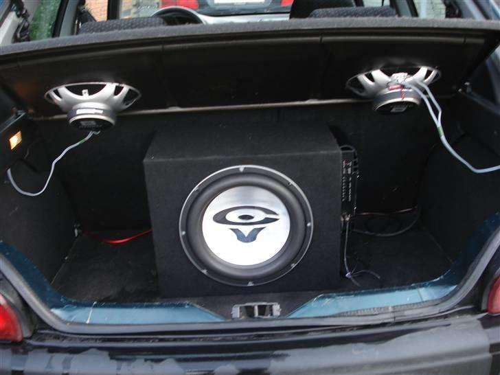 Citroën Saxo 1.4i *totalskadet* billede 5