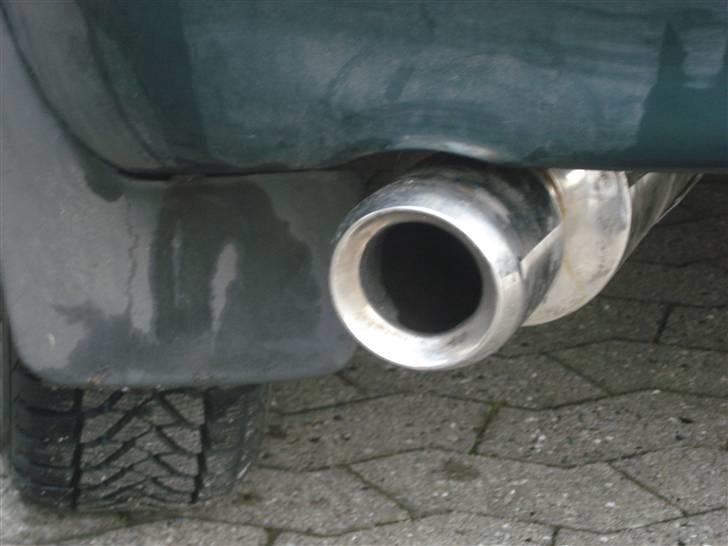 Citroën Saxo 1.4i *totalskadet* billede 9