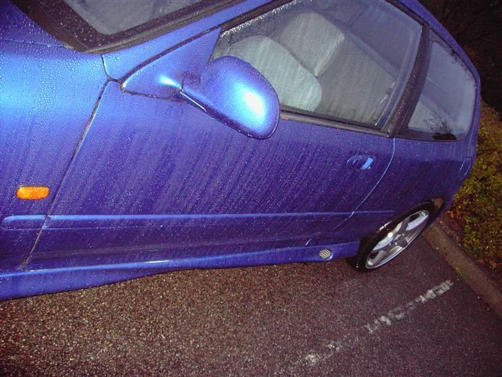 Honda Civic 1,5  *Bolch Blue* - Så smukt vandet falder på lakken efter en polering =) billede 20