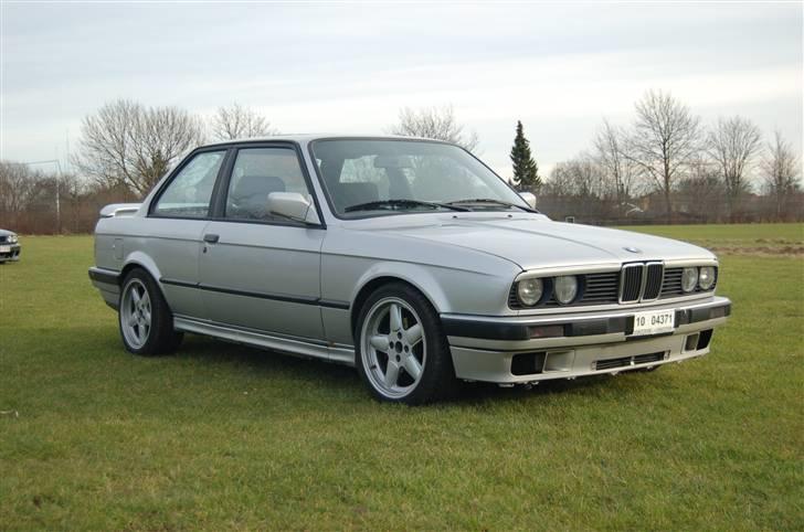 BMW 325i (Baneracer)(SOLGT) - E30´eren billede 3