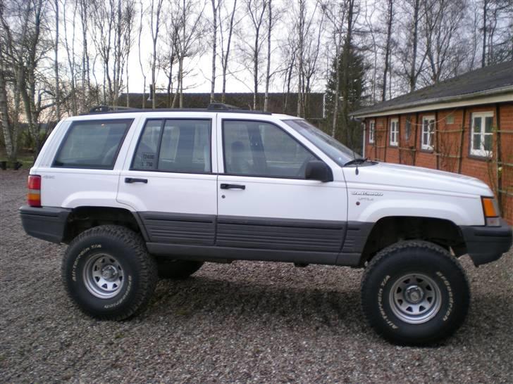 Jeep laredo solgt billede 1