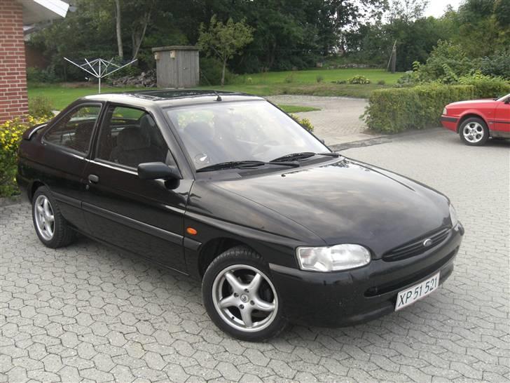Ford Escort *SOLGT* billede 1