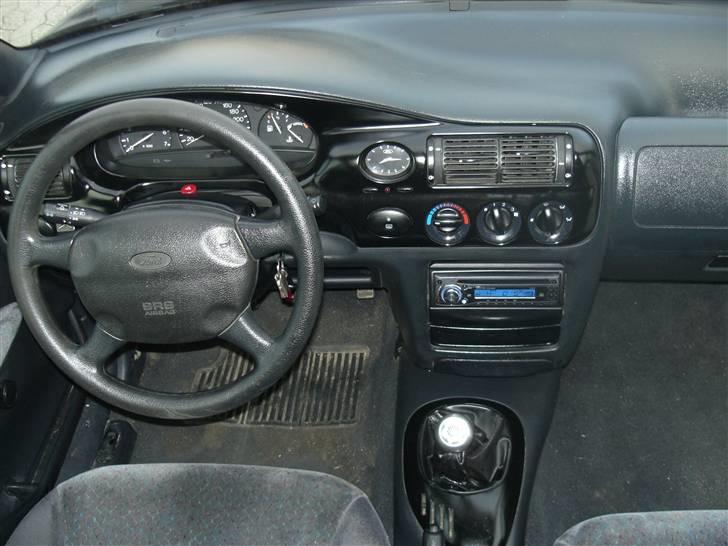 Ford Escort *SOLGT* billede 8