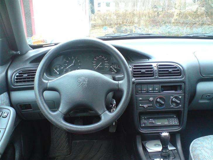 Peugeot 406 1.8i - Totalskadet billede 9