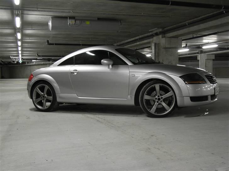 Audi TT Coupé [SOLGT] - Så kom der nye fælge på med hjemme designet logo, se evt fotoalbum billede 16