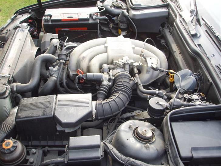 BMW 525i aut. SOLGT billede 4