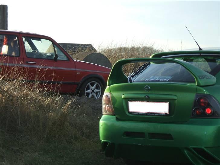 Opel Vectra B...solgt..!! - Vectraen, og min gamle golf :) som jeg har solgt til min kompan Robert H billede 12